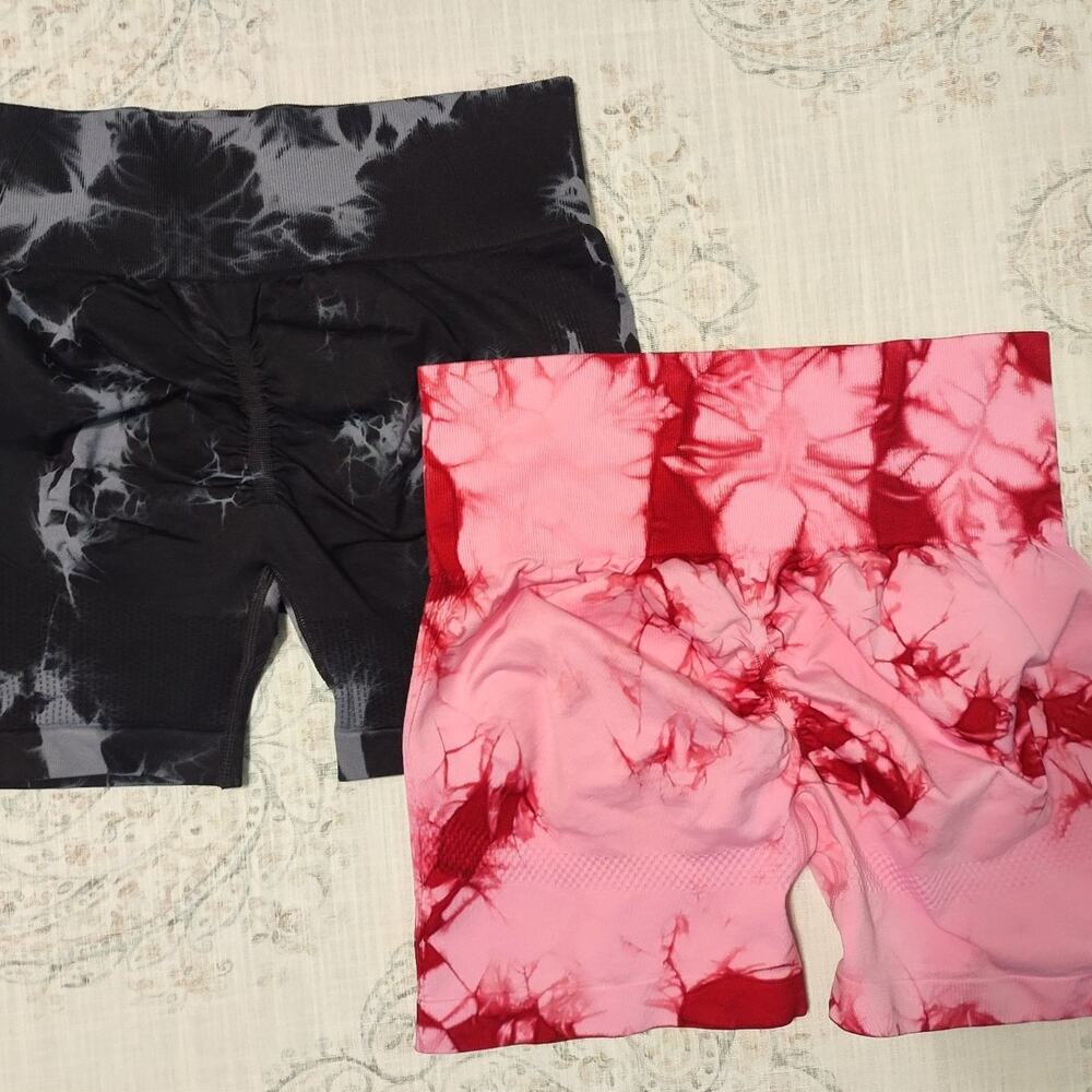 (2)Tie-Dye High-Waist Women’s Bike Shorts — Pink & Black, Size Large